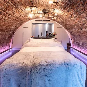 Uki-hotel 4* Utrecht